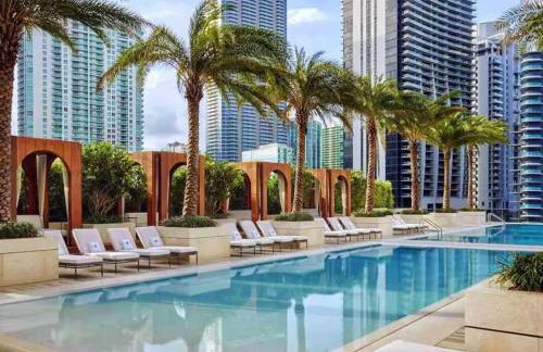 SLS Lux Brickell Exclusive by Palermo Home Miami - Photo 3