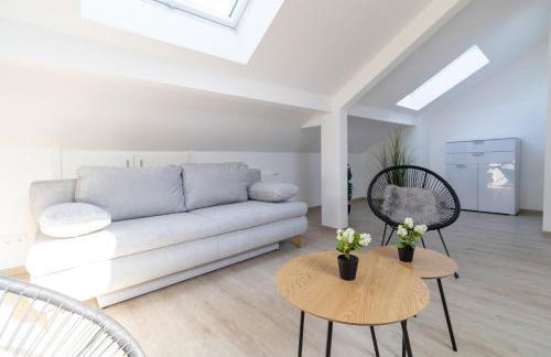 Fewomo, Mosel Maisonette, mit Terrasse & Winzerflairallee, für 6 Perfekt, für 8 geeignet - Foto 3