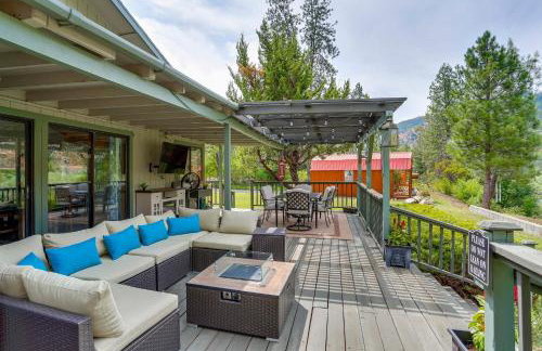 Scenic Riverfront Escape with Sauna in Junction City - Foto 1