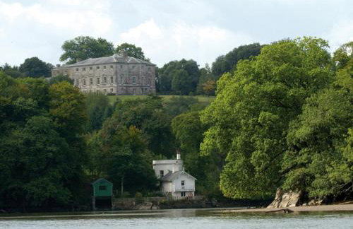 The Bathing House - Photo 13