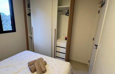 Apto com varanda e ótima localização - Foto 11