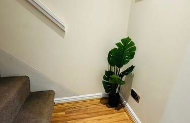 Cosy 2 Bedroom Canary Wharf House with Private Garden - Foto 22