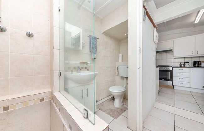 Peaceful 1BD Flat w/ Private Gardenrondebosch - Foto 14