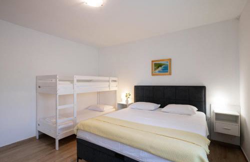 House Rose with Garden and Pool - Foto 26