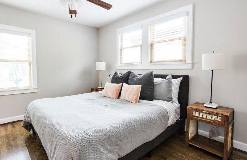 Elmwood Park Retreat Renovated 3 Bed 2 Bath DT - Foto 56