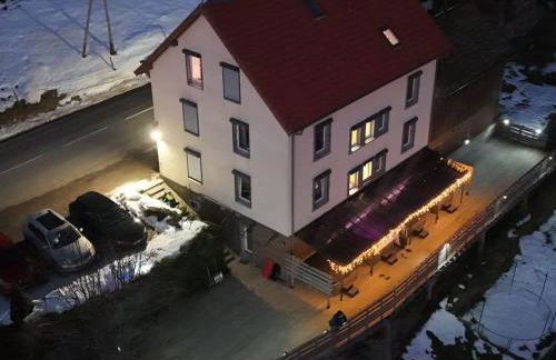 Les Chalets Bambi & Jacuzzi privatif - Foto 2