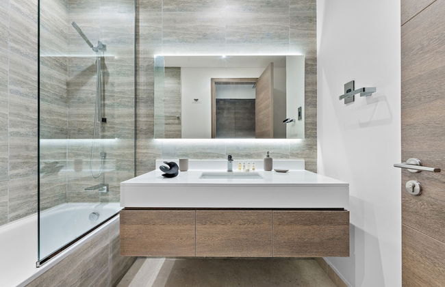 WelHome - Seaside Serenity: Spacious 1 BR in Maritime City - Photo 18