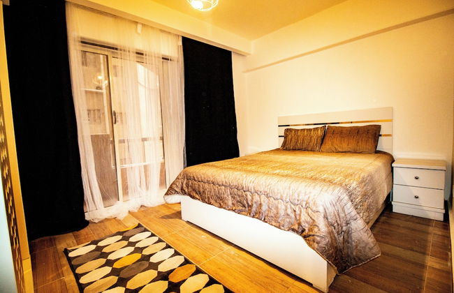 Yellow & Brown Moderne Style Near Food-court - Foto 1