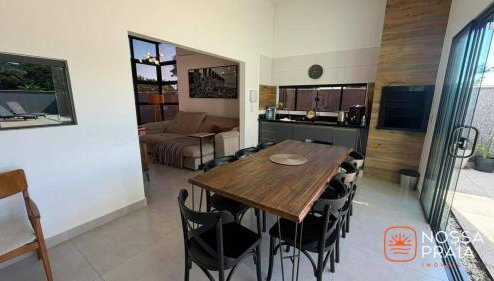 Casa ampla com piscina espaçosa para temporada em Itapoá SC - Foto 1