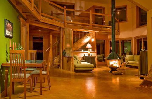 Luxury Mountain Cabin Rental on Rockfish Gap River near Charlottesville, Virginia - Foto 10