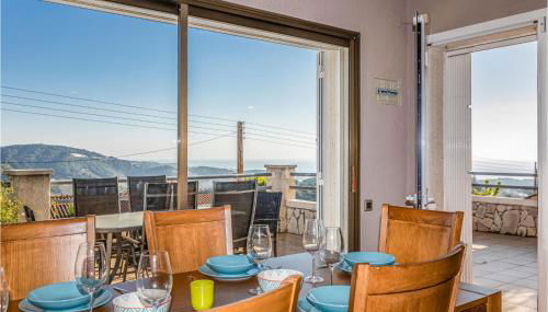 Gorgeous Home In Sant Cebrià De Vallalt - Foto 3