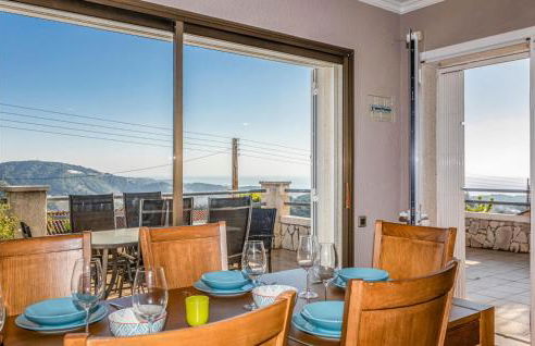 Gorgeous Home In Sant Cebrià De Vallalt - Foto 3