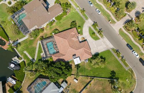 Surfside Beach House - Gorgeous Canal Front Home - Heated Pool & Boat Dock - Foto 3