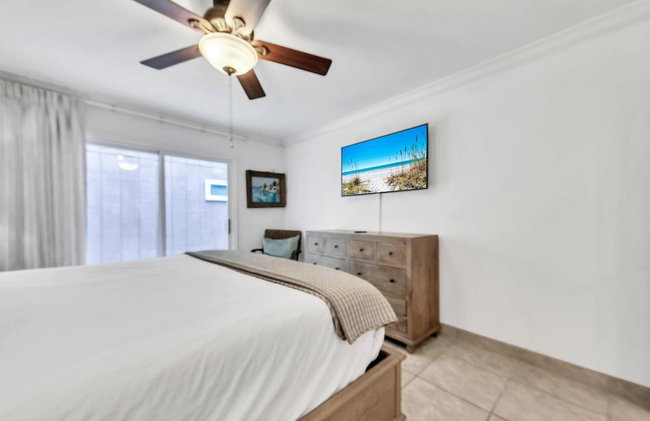 Henderson Haus - Is a Fabulous 3BR Townhome in Destin - Foto 35