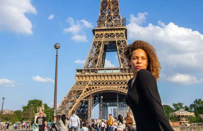 Séance photo privée à l'extérieur de la Tour Eiffel - Photo 7