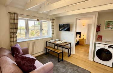 Four Counties Cottage in Collyweston by Amber Stays, Perfect for Getaways with Free Parking - Foto 3