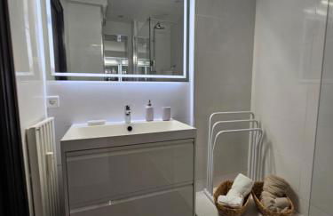 2 pièces lumineux, proche plage, parking, clim, hippodrome - Foto 9