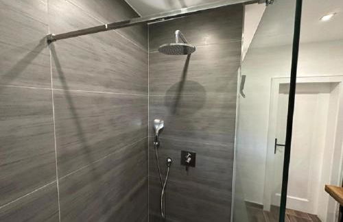 Maybach Apartments - Modern & Spacious, near Düsseldorf Messe, free Private Parking - Foto 23