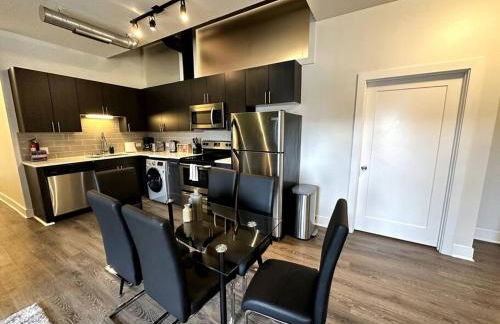 Modern 3BR in South Loop with Optional Parking and Gym Access Near McCormick Place, Chinatown and Soldier Field - Foto 18