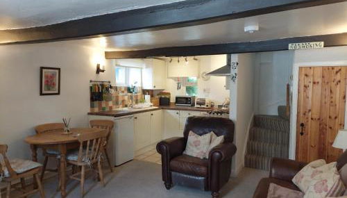 Black Horse Cottage - Photo 2