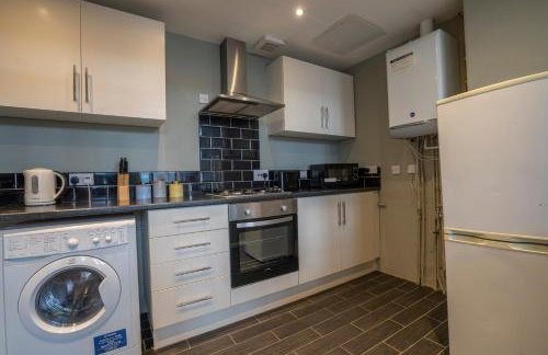 2 Bed-Town Centre-Free Parking - by Holiday Homes - Foto 5