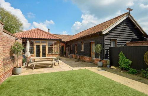 An elegant countryside hideaway with four indulgent ensuite bedrooms - Foto 1