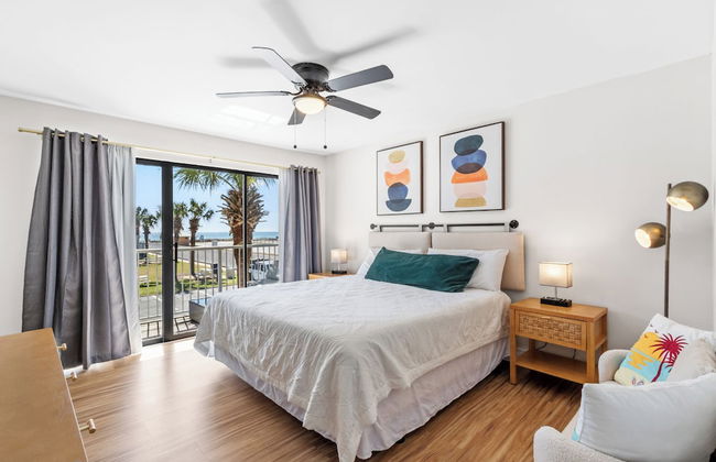 Seaside Beach & Racquet Condos - Photo 11