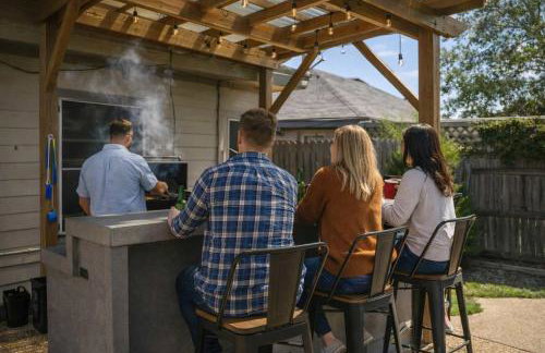 Elite 4BR 2BA Holiday Home with Hot Tub, Pool, and BBQ - Foto 34