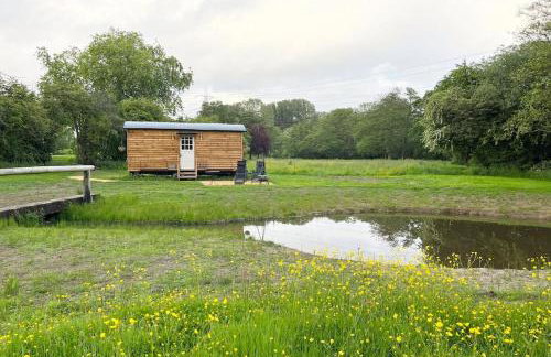 Mountbatten Shepherds hut & Buckhurst Shepherds hut - Photo 77