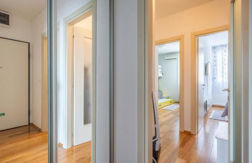 Apartment Away - Photo 20