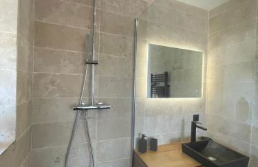 Élégance et confort-vue sur la cathédrale - Parking - Foto 46