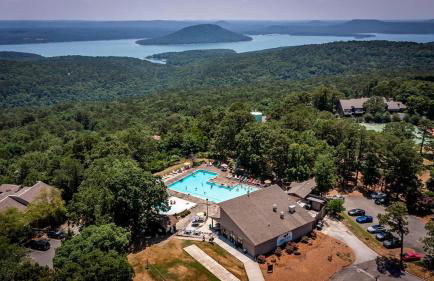 Fairfield Bay Gem with pool access and 4 Mi to Lake - Photo 11