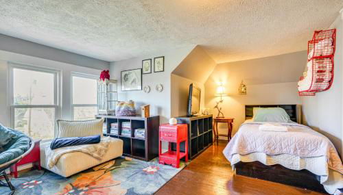 Storybook Craftsman Home with Private Hot Tub! - Foto 5