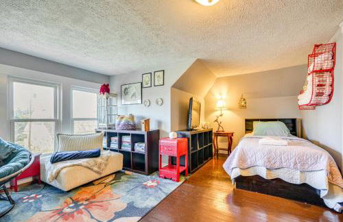 Storybook Craftsman Home with Private Hot Tub! - Foto 5