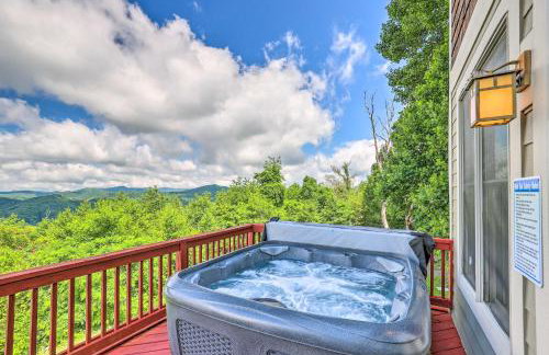 Getaway Chalet in Mars Hill with Hot Tub and Views! - Foto 1