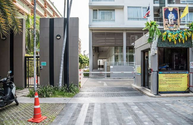 Locals Bangna Elements Srinakarin - Photo 20