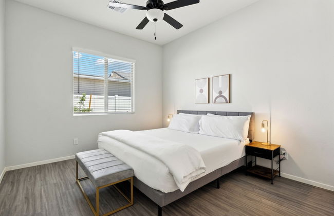 Fresh Modern Home with Pool BBQ - Foto 3