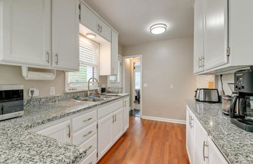 Grants Pass Getaway with Expansive Deck! - Foto 10