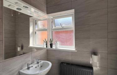 Serene Retreat - Near Bham City Centre & The JQ - Foto 16