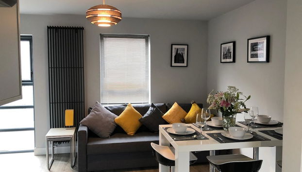 City Centre Townhouse-3 Bedrooms & Parking - Excellent Location - Foto 2, Imagen principal