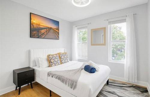 Stylish 5BR DC Retreat Backyard Free Parking - Foto 1