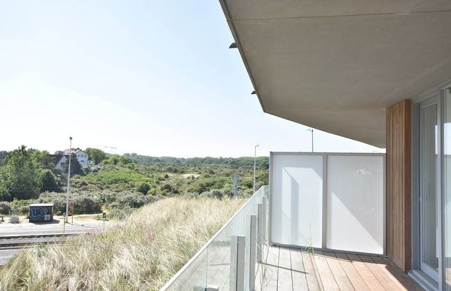 Bright Coastal Family Escape - Photo 35