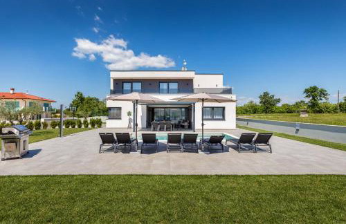 Villa Ana Škicini for 10 people with heated pool, kids activities and sea view near Novigrad - Foto 43