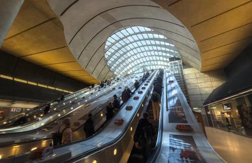 Stunning Thames View 2-Bedroom Apartment 2 Baths & 2 Balconies Sleeps 6 - Foto 20