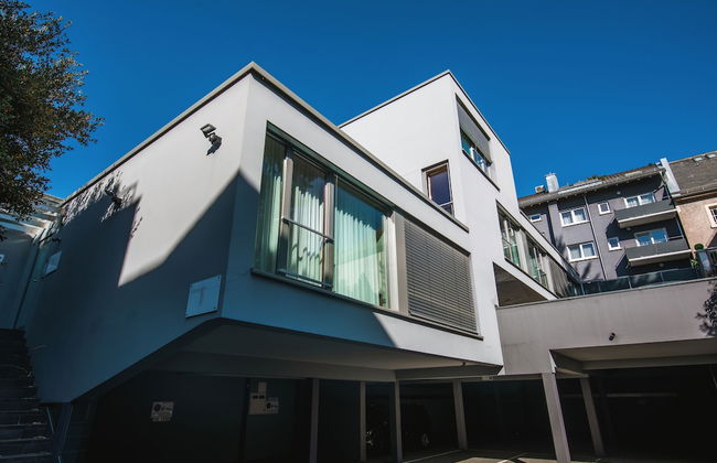 Car by Side - Foto 1