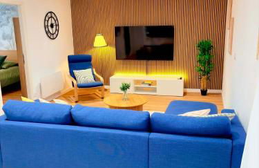 Le salon des voyageurs - Appartement au coeur du Centre Historique de Dole avec Terrasse - Photo 3