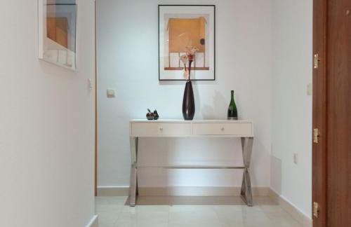 Luxury large 2 bedroom Apartment 10 min walk to Villamartin Plaza - Foto 18