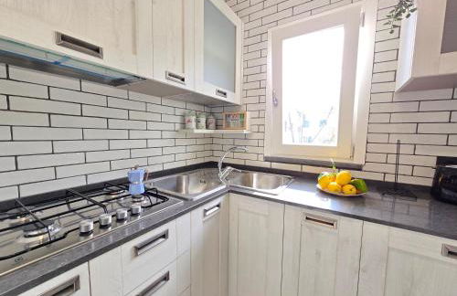 Grazy Home - Bright new Apt with Terrace and Jacuzzi - Foto 9