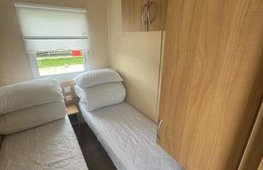 3 Bed Caravan - Sleeps 8 - Pets - Parking - Foto 4