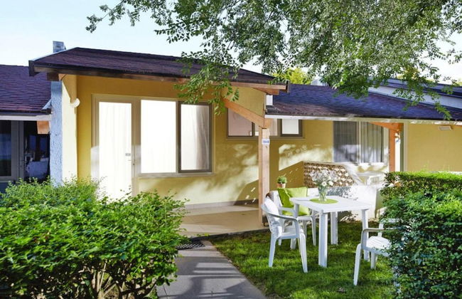 Bungalow in Caorle With Garden Furniture - Foto 23